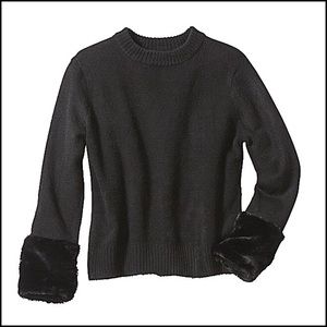 Cliche Women’s Plus sweater with faux-fur cuffs 3X